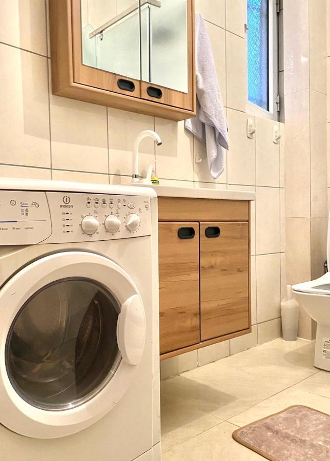 Nesi apartmenti Pristina Esterno foto