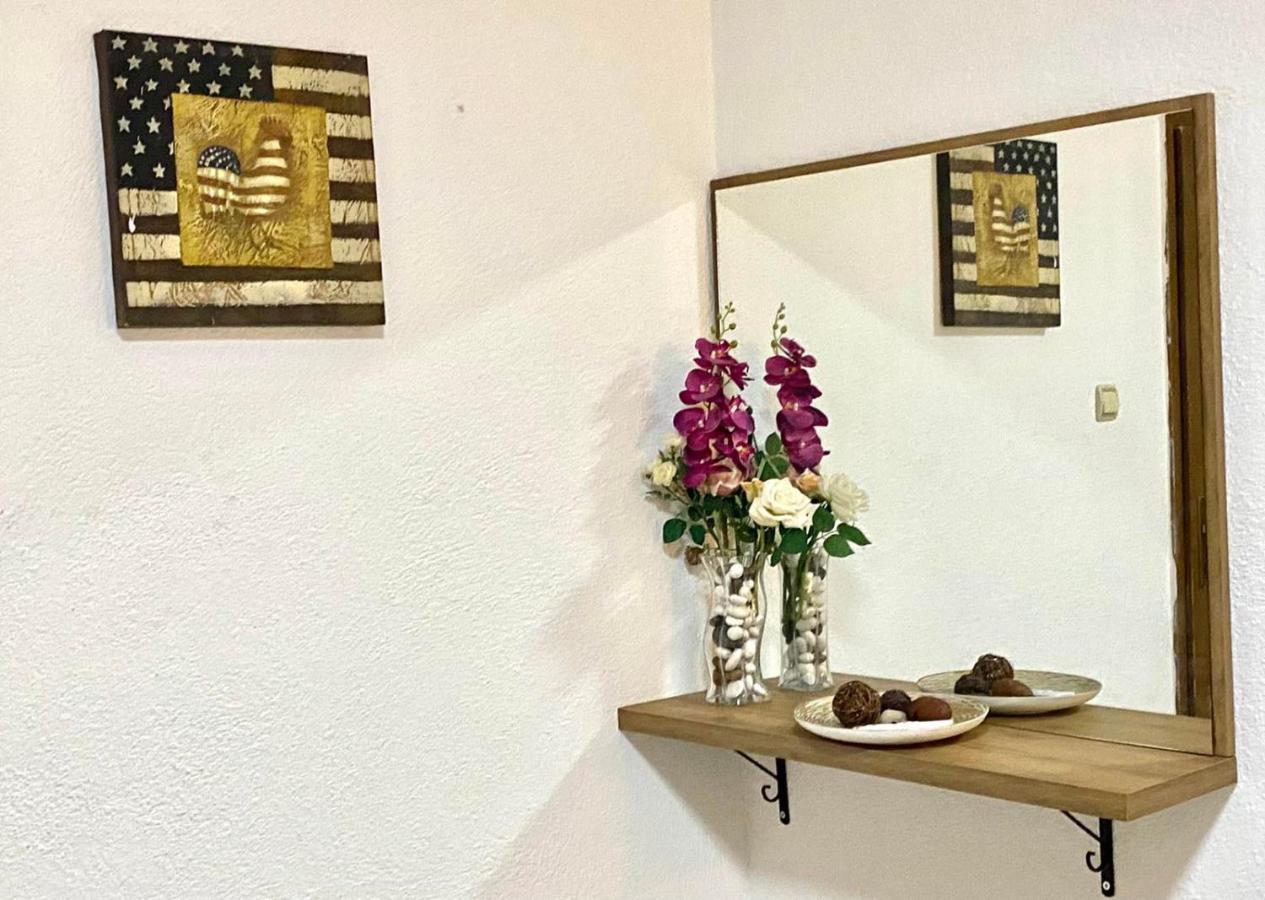 Nesi apartmenti Pristina Esterno foto