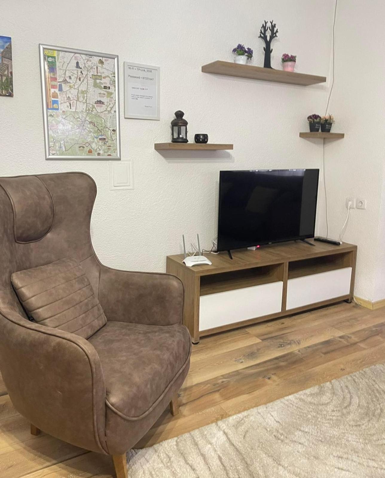 Nesi apartmenti Pristina Esterno foto