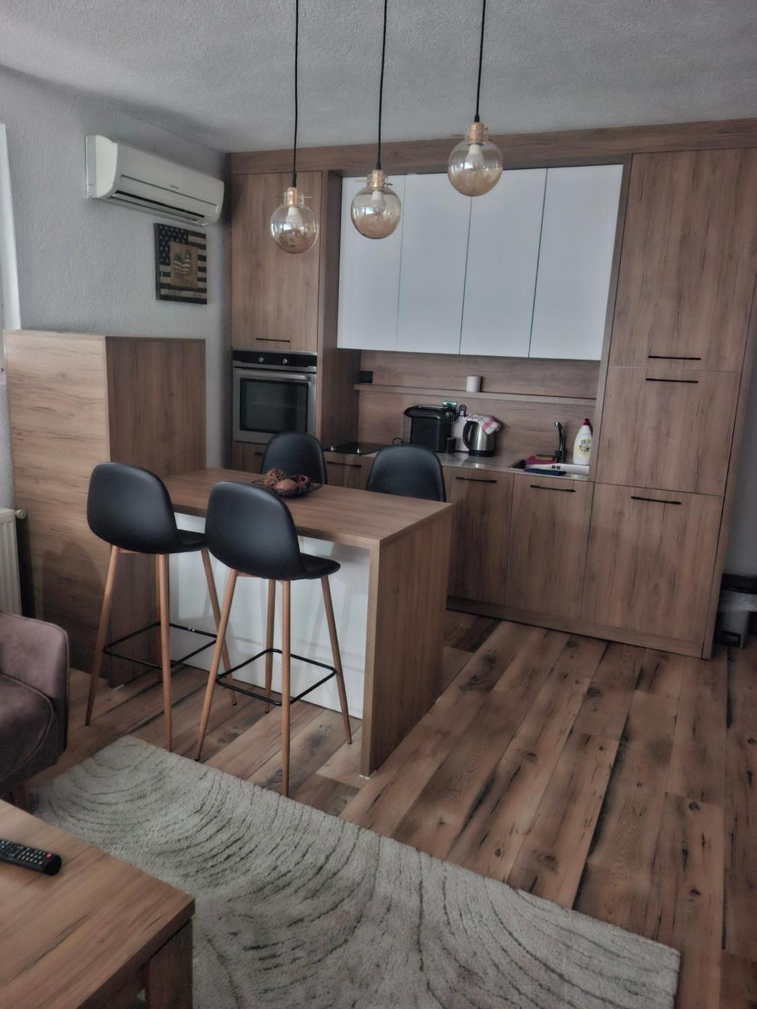 Nesi apartmenti Pristina Esterno foto